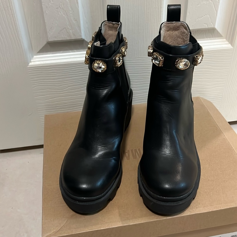 Steve Madden Amulet Black Boots